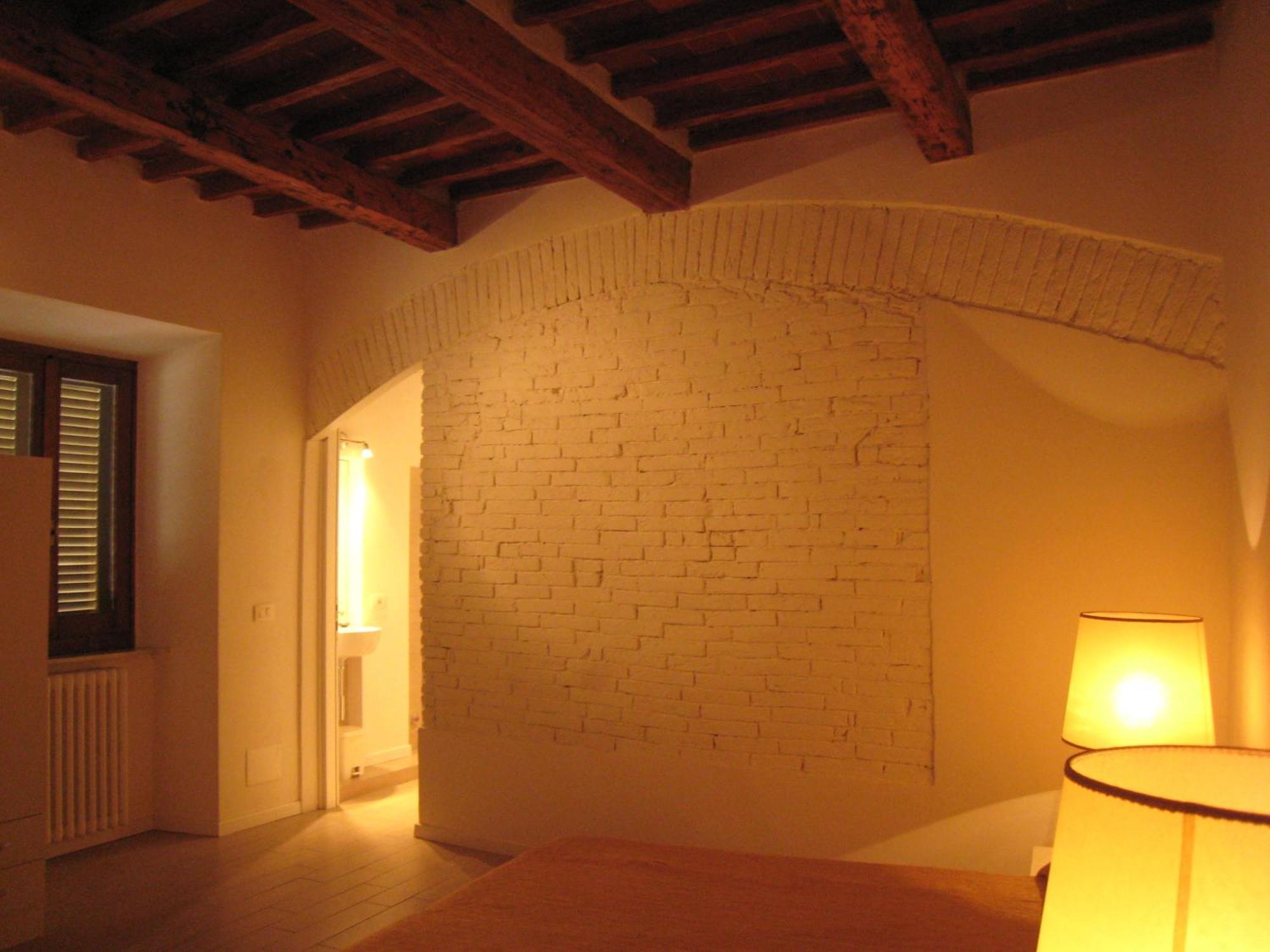 Rinathos Guesthouse Arezzo Bagian luar foto